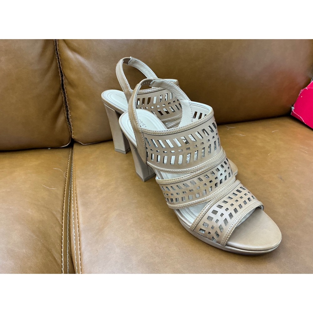Adrienne Vittadini Sandals Womens 7.5M Tan Excellent Laser Cut Block Heel Shoes - Picture 2 of 11